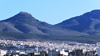 City mountains blue sky buildings - a blue sky in the foreground free wallpaper
