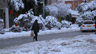 Man walking snow luggage bag - hurufiyya free wallpaper for desktop