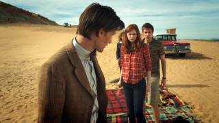 Man woman beach car blanket - epic scene free wallpaper for desktop