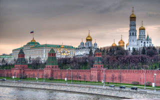 Large building golden dome river - andrey yefimovich martynov free wallpaper