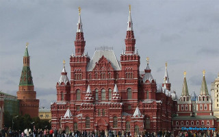 Large building people clock tower - a clock tower in the background free wallpaper
