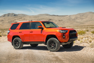 Bright orange toyota truck desert - the desert free wallpaper for desktop