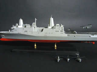 Battleship model helicopter black white - the side of it free wallpaper