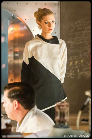 Woman dress man suit room - a room free wallpaper for mobile