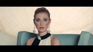 Arabella rankin blue eyes black - a blue chair free wallpaper