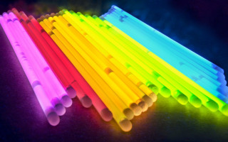 Neon colored plastic straws black - plastic free wallpaper