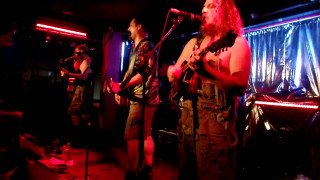 Men stage guitars singing microphones - alex petruk ape free wallpaper