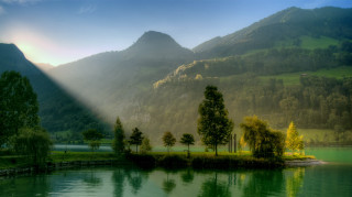 Lake mountains trees sunbeam clouds 3 - mountain and trees free wallpaper