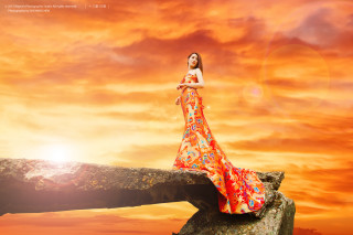 Woman long dress rock sunset 3 - chen chun free wallpaper
