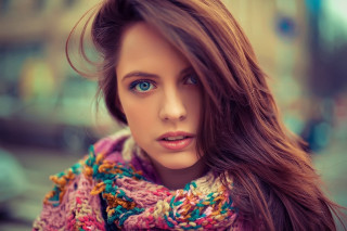 Woman long hair scarf serious 4 - a scarf free wallpaper