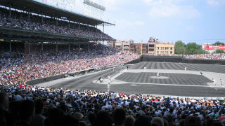 Baseball stadium crowd sunny day - a baseball stadium free wallpaper
