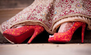 Red heels woman feet gold - magical realism free wallpaper
