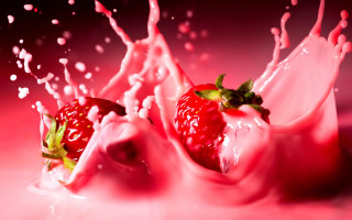 Strawberry splashing pink liquid water 2 - a strawberry free wallpaper