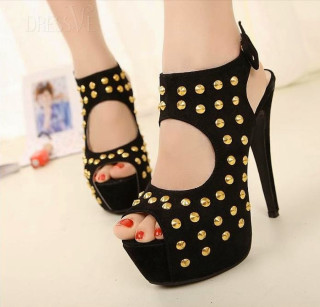 Gothic 3d render woman blackheels - free flowers wallpaper for tablet