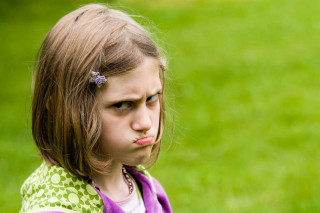 Little girl purple scarf head - purple free wallpaper