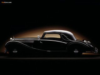 Black car dark room light 3 - annie leibovitz free wallpaper for desktop
