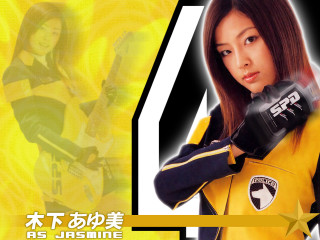 Woman yellow uniform black glove - a black glove free wallpaper