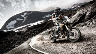 Mountain dirtbike rockyroad snowylandscape cloudyoutdoors - cliff childs free wallpaper