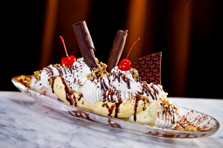 Banana split chocolate ice cream - ed benedict free wallpaper