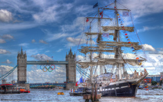 Large boat water bridge tower - floating free wallpaper