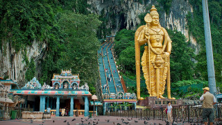 Large statue bird stairway man - beautiful scenery free wallpaper