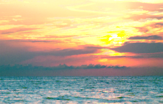 Surfboard sunset water sky clouds - a surfboard free wallpaper