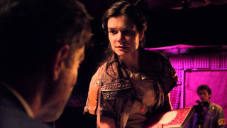 Woman microphone dark room pink - neoprimitivism free wallpaper