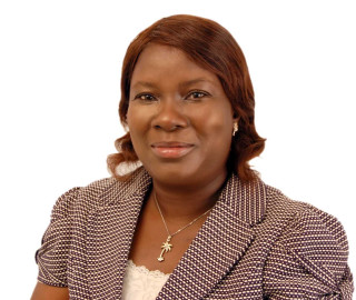 Woman jacket necklace posing white - head and shoulders portrait free wallpaper for desktop