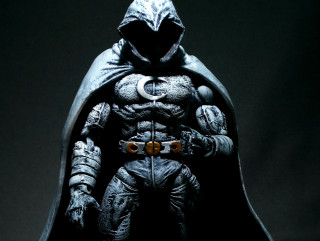 Statue man batman costume hood - free dark wallpaper for desktop
