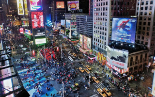 City street neon night traffic - a busy city street free wallpaper