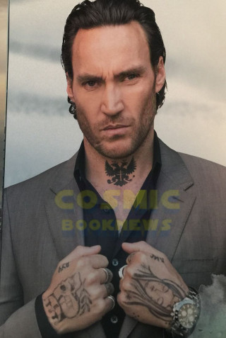 Man tattoos holding watch serious - free gaming wallpaper for mobile