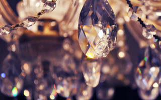 Crystal chandelier city lights bokeh - diamond free wallpaper for desktop