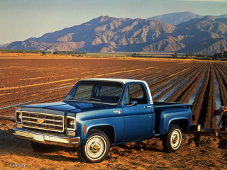 Blue truck field plow mountains - a blue truck free wallpaper