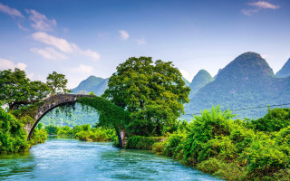 Bridge river mountains background water - a bridge in the middle free wallpaper for desktop