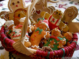 Gingerbread cookies holiday treats tablecloth - a tablecloth free wallpaper