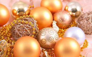 Colored ornaments white surface gold - ornamental free wallpaper for desktop