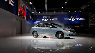 Silver car showroom large screen - a showroom free wallpaper