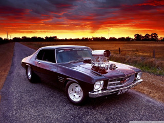Car engine hood parked sunset - the side of the road free wallpaper for desktop