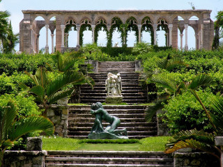 Statue woman stairs garden palm - a set of stairs free wallpaper