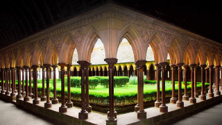 Gothic building through fence green - a fence free wallpaper for desktop