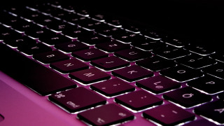 Keyboard purple pink light black - a pink light free wallpaper for desktop