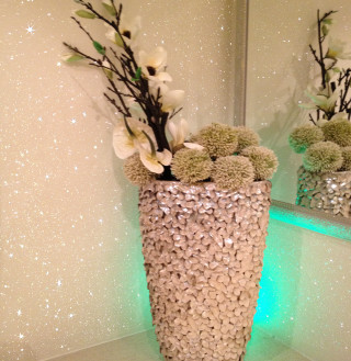 Vase flowers shelf mirror lights - a vase free wallpaper for tablet