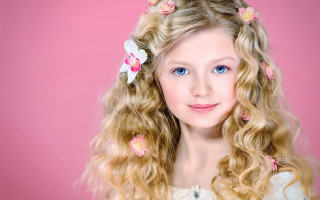 Young girl blonde hair flowers - a young girl free wallpaper for desktop