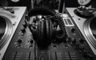 Dj mixing station headphones microphone - a dj free wallpaper