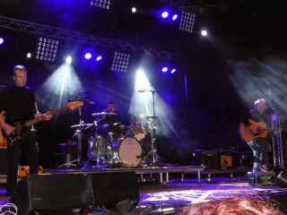 Band playing stage guitarist microphone - david boyd free wallpaper