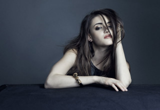 Woman arms chest posing picture - eve ryder free wallpaper