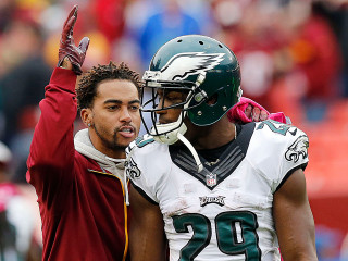 Football players pointing camera hand - elite free wallpaper