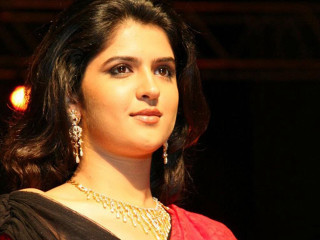 Woman red black sari necklace - canvas painting free wallpaper for desktop