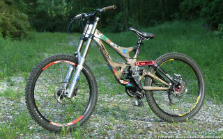 Bike dirtroad grass forest biomechanical - biomechanical free wallpaper