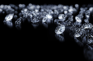 Diamonds table black surface reflection - diamond free wallpaper